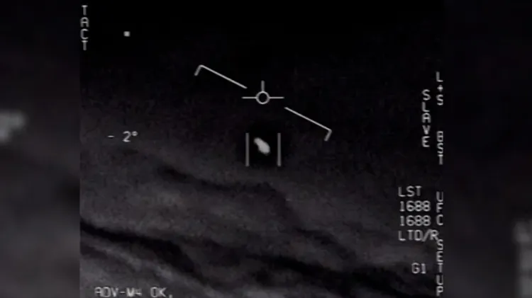 美國過去也曾公布拍攝到的神祕飛行物。美國海軍照片