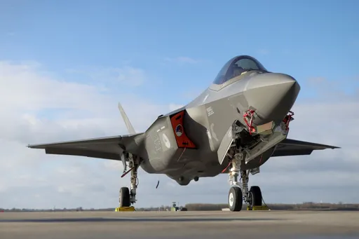 羅馬尼亞軍方購物清單 F-35戰機、艾布蘭戰車、守望者無人機