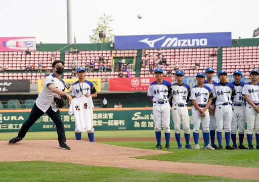 南一中前王牌投手車禍過世!爸爸站上投手丘為他圓夢 這個開球有洋蔥