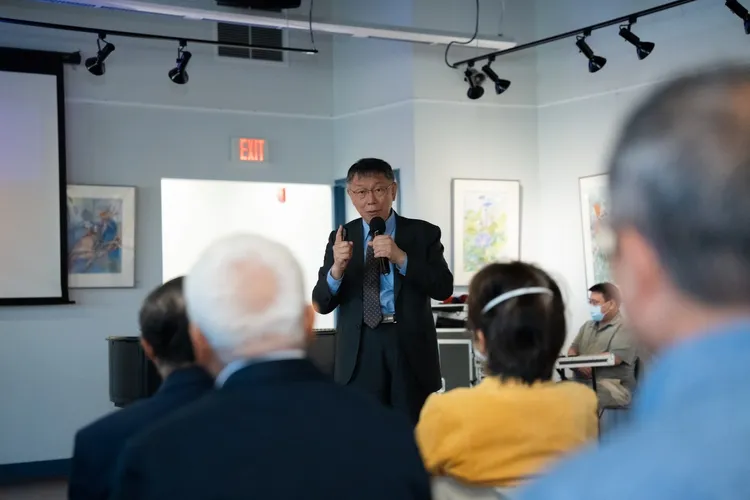 柯文哲批評私菸案，強調若當選「誰只要再搞出那奇奇怪怪的事情，殺無赦」。柯辦提供