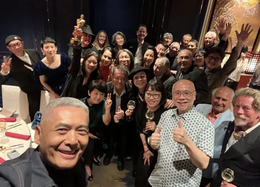 楊紫瓊香港開奧斯卡慶功宴 「賓客含金量超高」驚見周潤發滿頭白髮