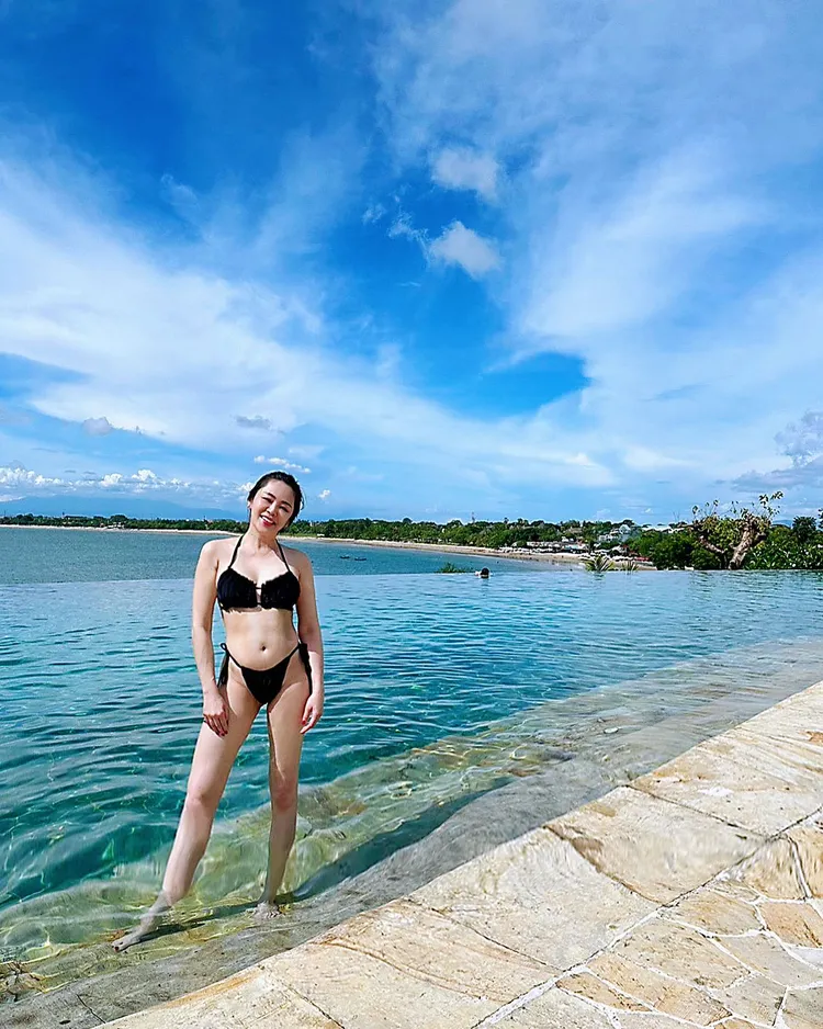 李婉鈺比基尼辣照曝光。翻攝自李婉鈺臉書