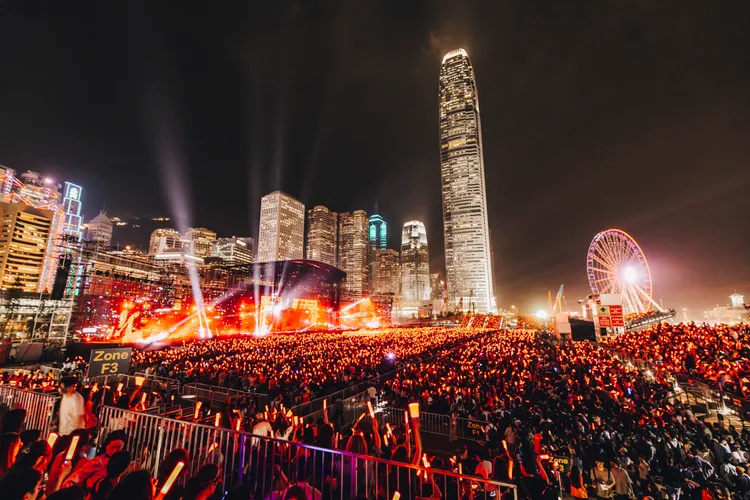 五月天香港演唱會場場爆滿。