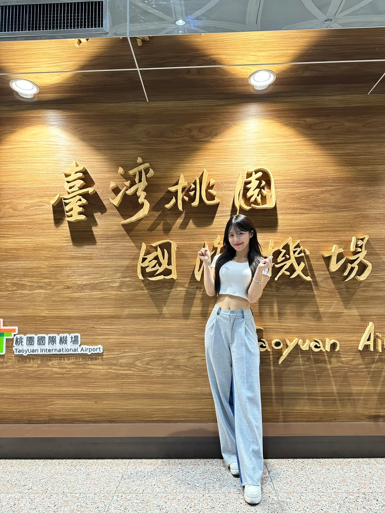 南韓啦啦隊女神李多慧,前天(10日)下午抵台,在桃園機場拍下美照。翻攝李多慧IG