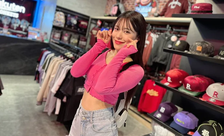 南韓啦啦隊女神李多慧來台行程滿檔。樂天桃猿提供