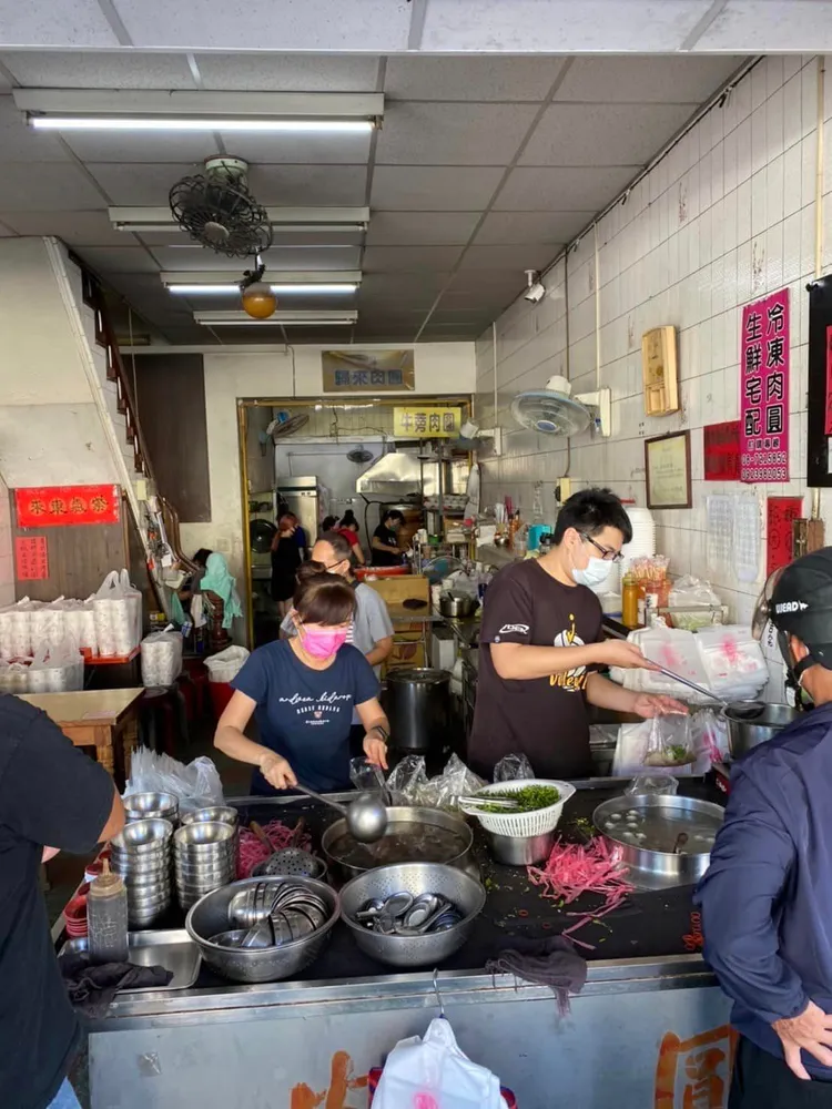歸來肉圓在地飄香46年，每到用餐時刻總大排長龍。翻攝歸來肉圓臉書