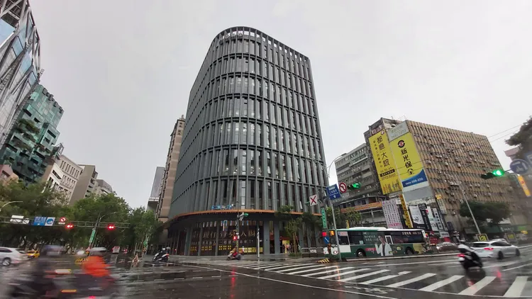 圖為陽信銀行總部大樓。莊宗達攝