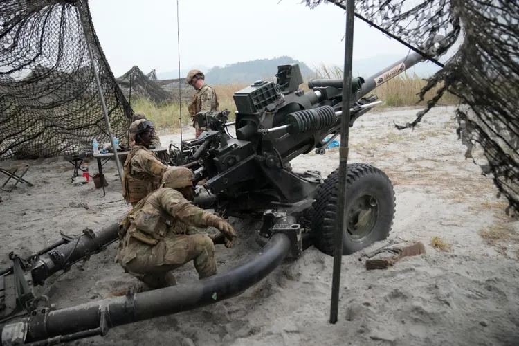 菲美年度「肩並肩」聯合演習11日登場。美聯社