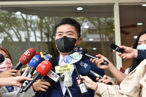 才參選就被約談起訴！跟2女首長87分像　顏寬恒：對我個人參選進行迫害