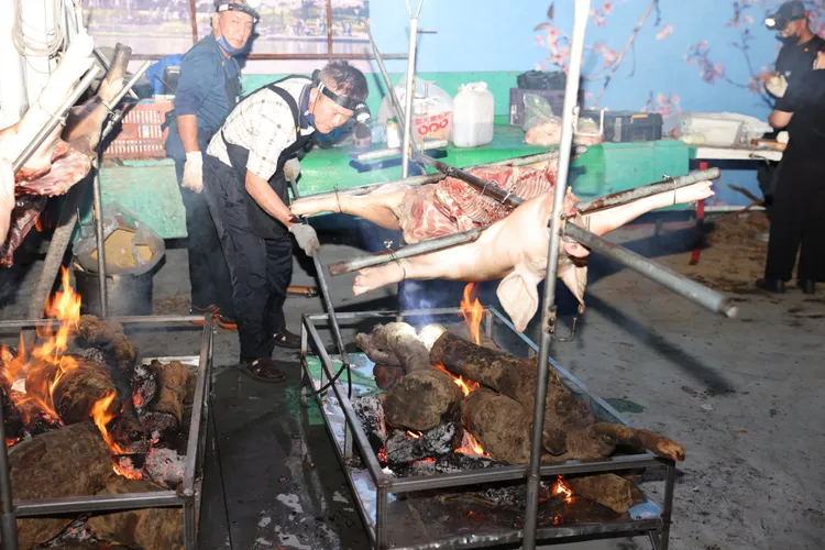 現場還有烤大豬。主辦單位提供