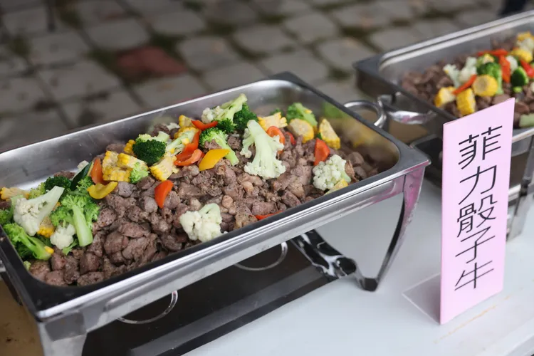 現場提供多項頂級美食。主辦單位提供