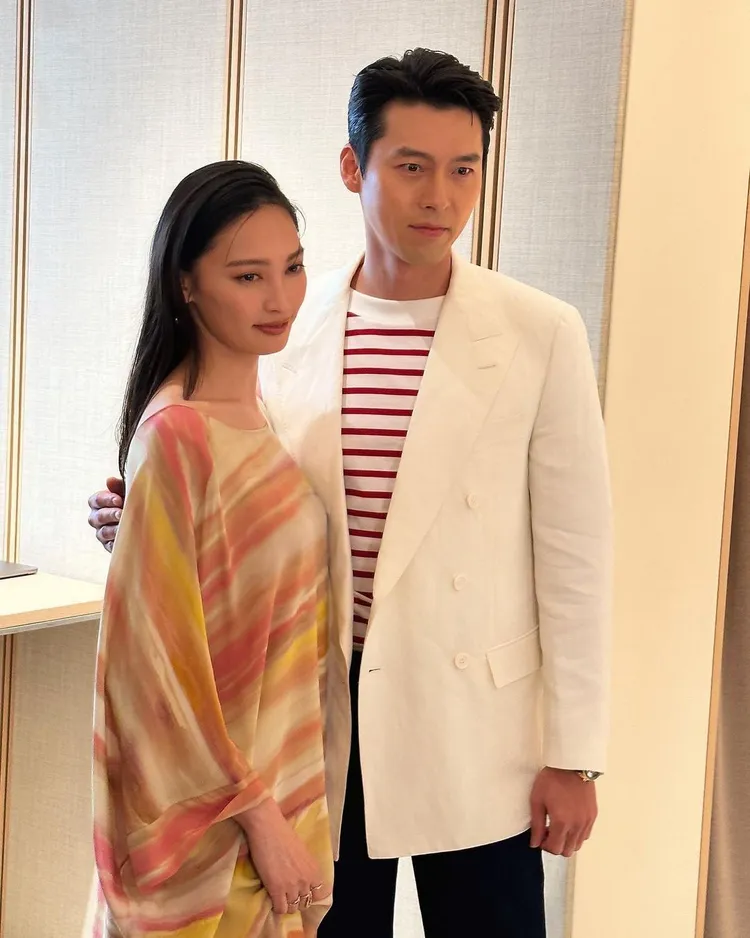 大政絢（左）和玄彬貼緊緊。翻攝大政絢IG