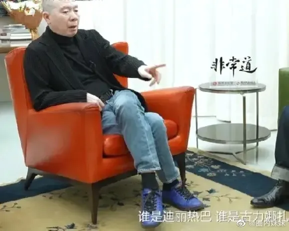 馮小剛一句話惹火兩位女演員的粉絲。翻攝圈內妹妹微博