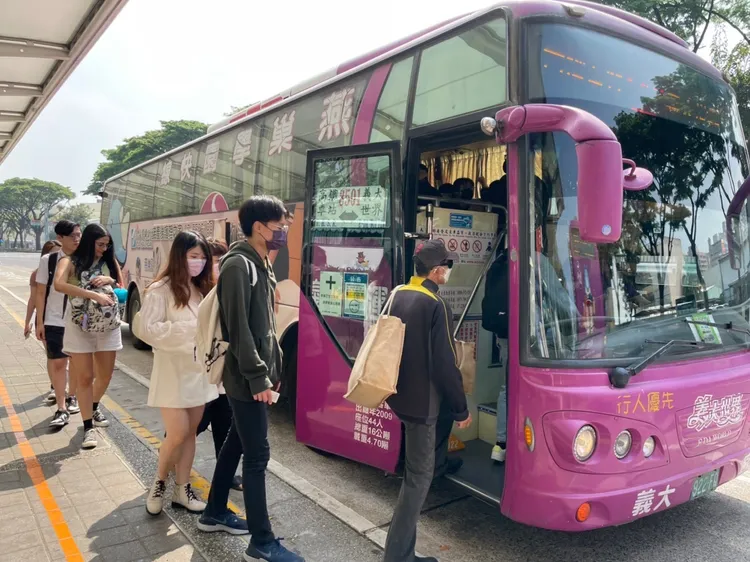 高雄399通勤月票4月27日開賣。交通局提供