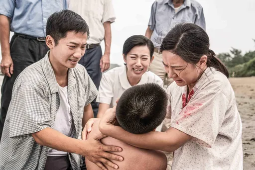 米可白痛失愛子哭斷腸 海邊一推蔡昌憲險滅頂