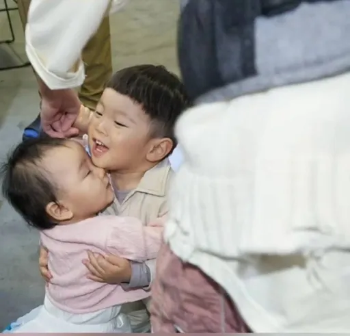 黃子佼孟耿如帶女兒玩趴 玉米的第一次獻給他了