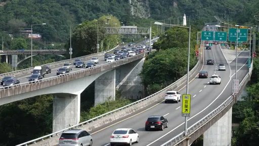 五一連假出遊怕上國道停車場 高公局曝2大地雷路段能閃就閃