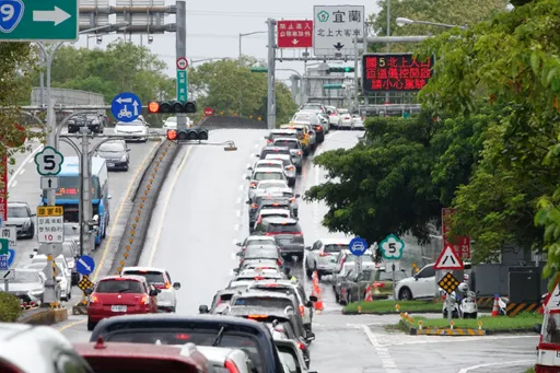 聰明用路人筆記!明連假第3天15處國道地雷別踩 國5從早塞到隔天