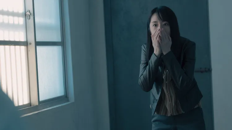 柯佳嬿驚恐。Netflix提供