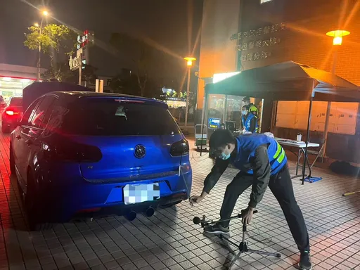 終於逮到你!改裝車噪音竟達113分貝 最高罰3600元並限期改善