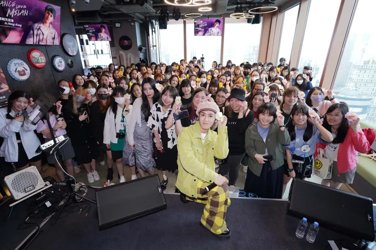 鼓鼓在香港舉辦粉絲見面會。相信音樂提供