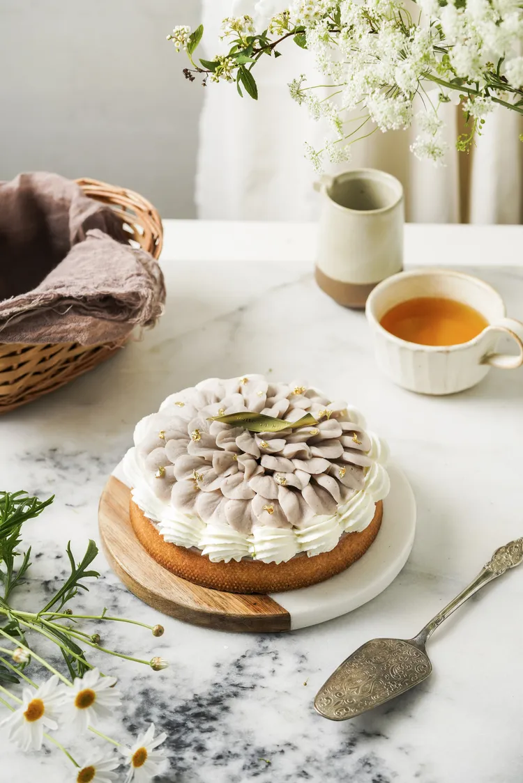 珠寶盒法式點心坊-母親節蛋糕再次芋見。業者提供