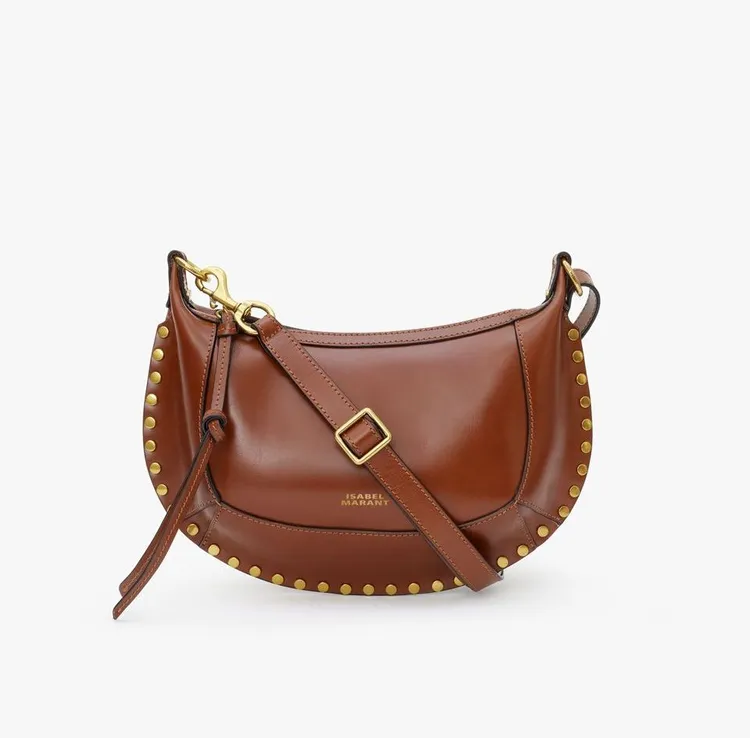 Oskan Moon干邑棕亮面皮革包，2萬8800元。品牌提供