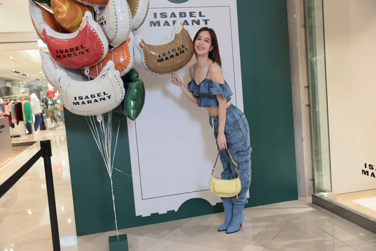 陳庭妮過生日上工為法國設計師品牌Isabel Marant台北新光三越A9形象店開幕站台，發現自己今天的樣貌很像小時候般「青春回春」。彭欣偉攝
