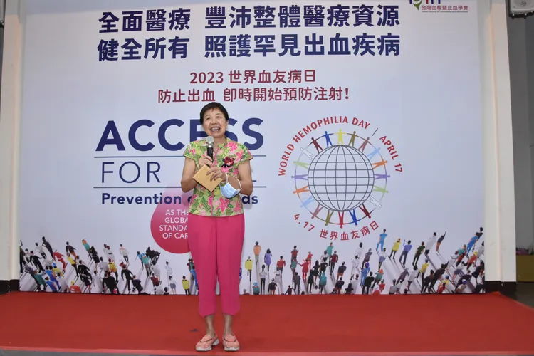 李女士表示，自己流血像水龍頭的水，沈銘鏡好比關水龍頭的人。台灣血栓暨止血學會提供