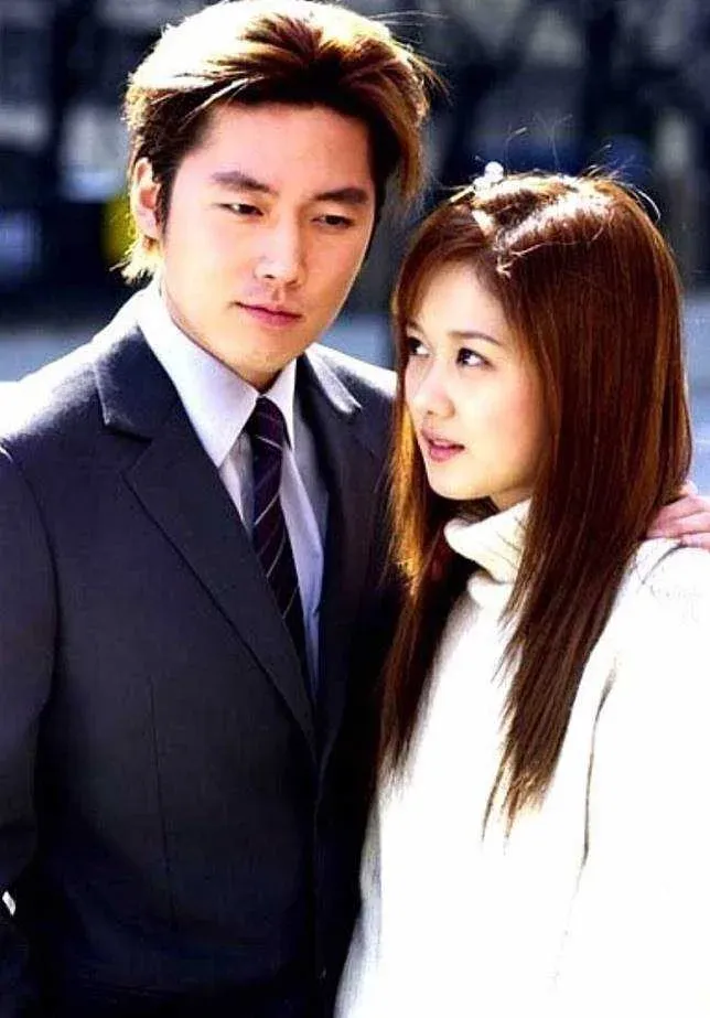 張赫(左)和張娜拉2002年合作的《開朗少女成功記》暴紅全亞洲。翻攝naver