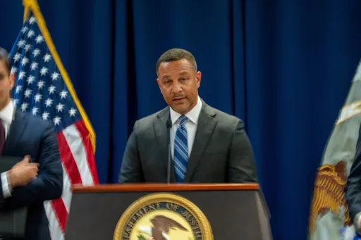 兩男涉嫌在紐約運作中國「海外警察局」 遭美FBI逮捕