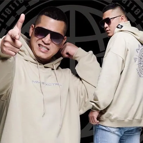 網紅團體「含羞草日記」團長草爺（江治緯）表示，有醫美診所願意免費為這名女子做燒燙傷後續處理。翻攝含羞草(草爺)臉書