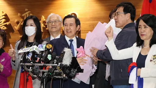 馬英九頻喊中華民國「中共為何放水？」　王丹：要助國民黨重新執政