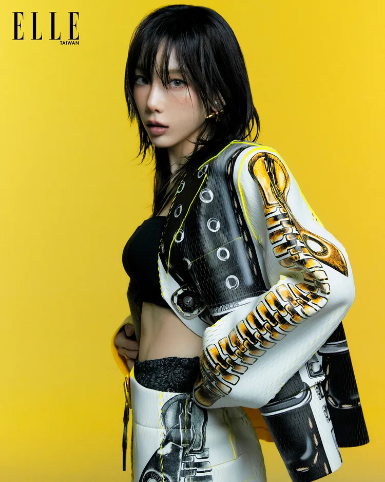 太妍宅在家不是耍廢放空，而是會花大把時間做皮膚管理。《ELLE》提供