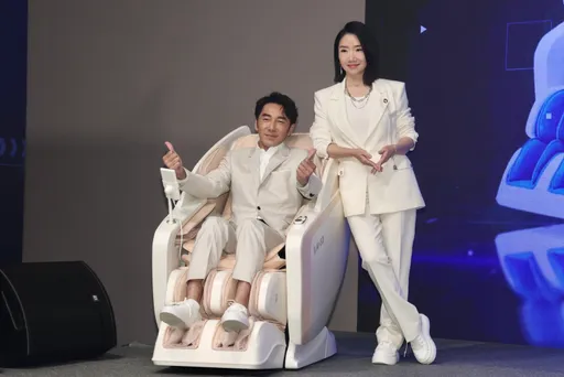 陶子李李仁連續五年代言按摩椅　哀怨代言費不夠付女兒學費