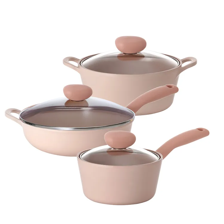 NEOFLAM Sherbet蜜桃雪酪系列鍋具3件組(湯鍋+單柄湯鍋+炒鍋) 送烘焙三件組，即日起至4/17特價4790元。業者提供