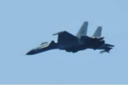 共軍殲15自山東艦起降。翻攝日本防衛省統合幕僚監部網站