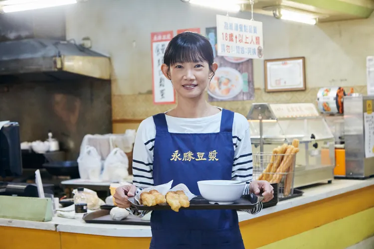 吳奕蓉在《暗夜微光》出演「永勝豆漿」第二代老闆娘。客台提供