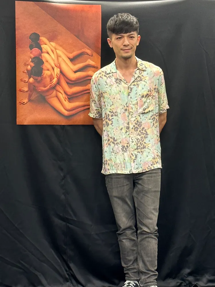 沈威年是《完美咪咪》導演。趙大智攝