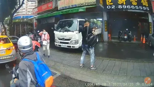 17歲少年「噠噠噠」當街掃射40槍！黑幫找他當槍手有玄機？　刑責藏貓膩