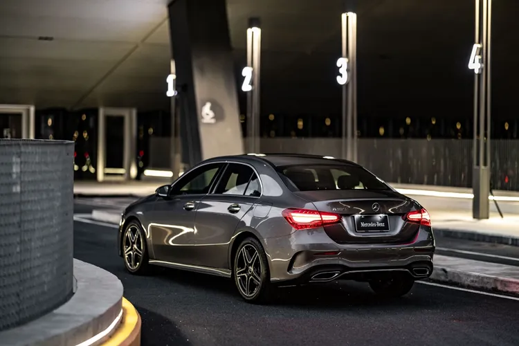 A-Class與B-Class皆導入最新48V高效輕油電系統，除了提供額外14匹馬力使起步時更為輕快順暢。在節能設定上也同步優化。原廠照片