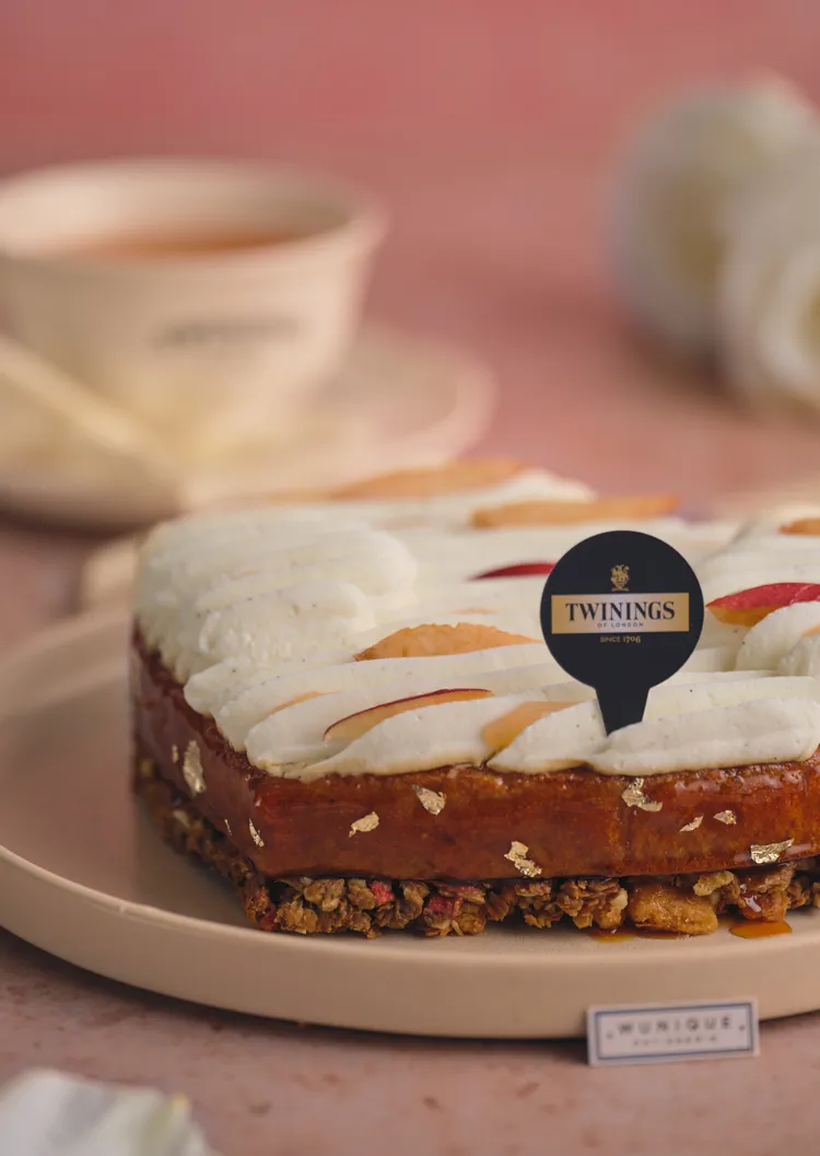 吳一無二法式甜點WUnique Pâtisserie-唐寧蜜桃大吉嶺聖多諾黑。業者提供