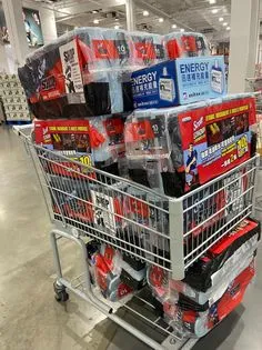 有網友等了一年等到優惠，搬一整車。取自「Costco好市多 商品經驗老實說」