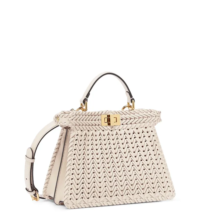 皮革編織Peekaboo ISeeU包款Small尺寸，18萬5000元。品牌提供