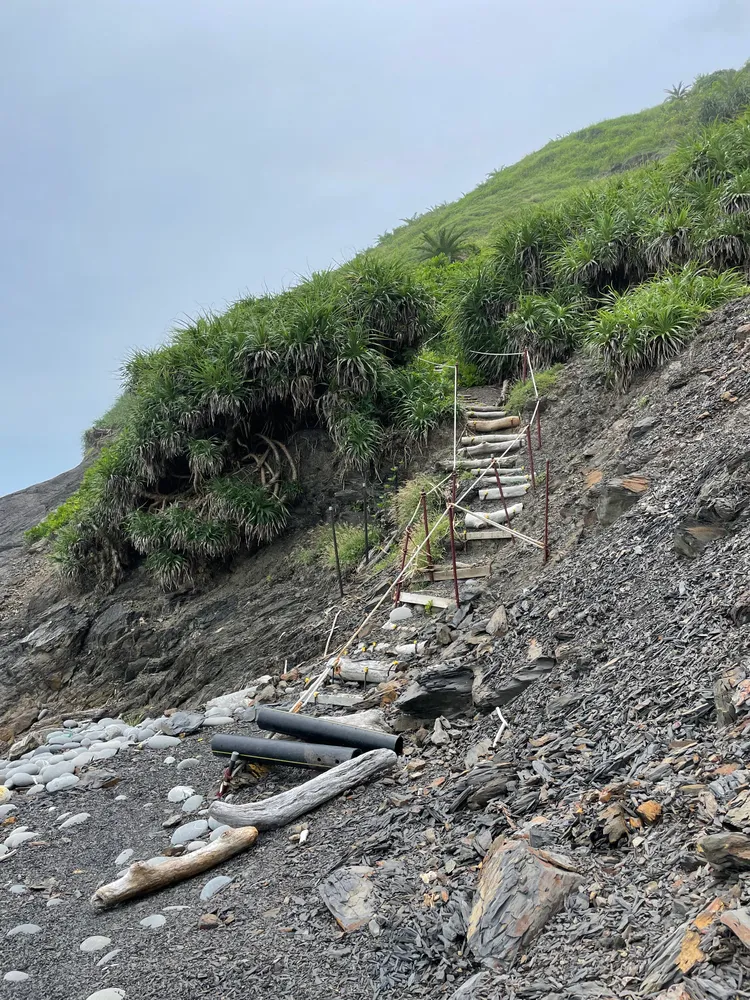 保留區全區均為高度崩塌潛勢區域，遇豪大雨時土石崩落機率遽增。屏縣府提供