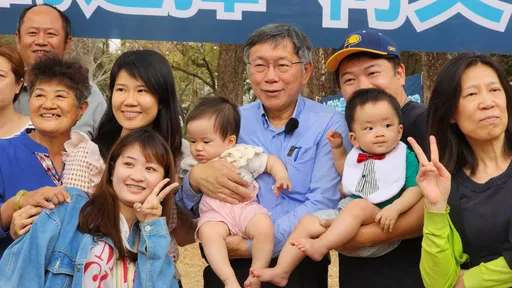 南下高雄被狂喊「總統好」　柯文哲談藍白合：DNA差很多