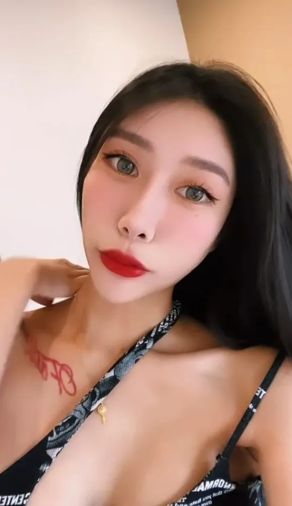 你喜歡性感豐厚雙唇嗎？抖音@gons_wall 提供