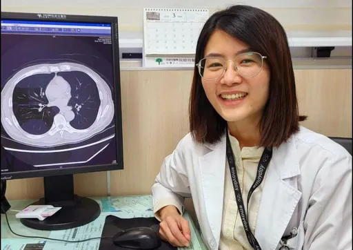 40年老菸槍阿公因愛孫做健檢 發現肺結節還好是良性的!他決定戒菸了