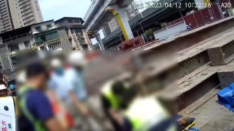 警消到場救援。中和警分局提供