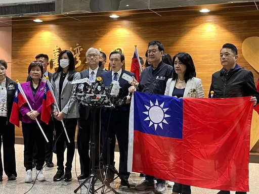 馬英九回台驕傲「此行讓九二共識活了過來」　「撕芯裂費」想爭取立委的他們都來了